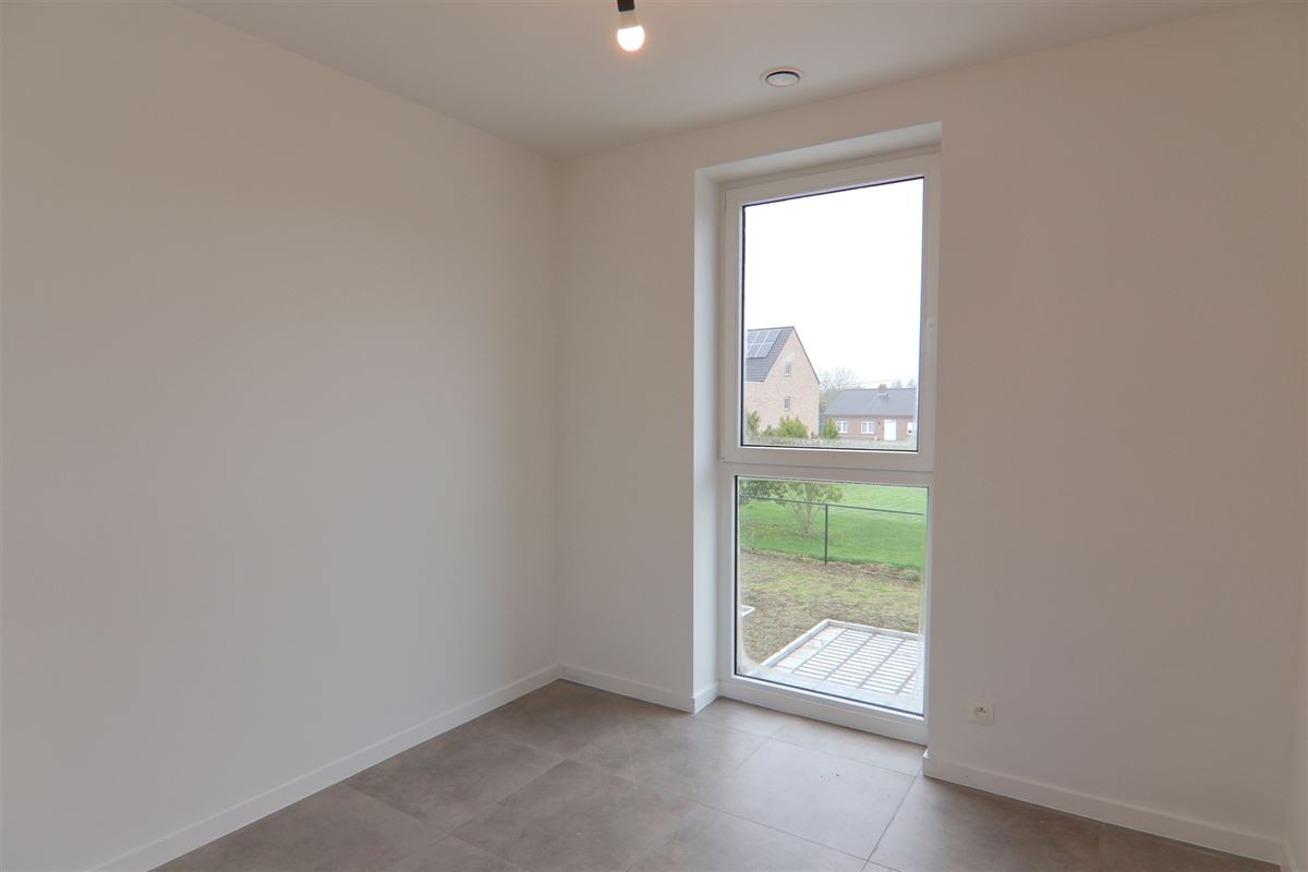 BEN WONING MET 4 SLKS + TUIN IN EEN GROENE OMGEVING