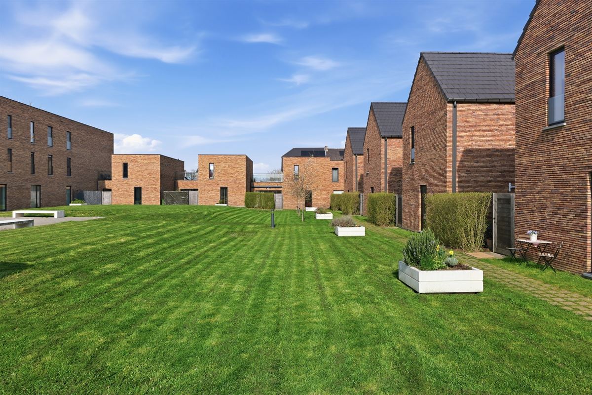 HUURWONING MET 3 SLPKS + PARKING NABIJ HET CENTRUM