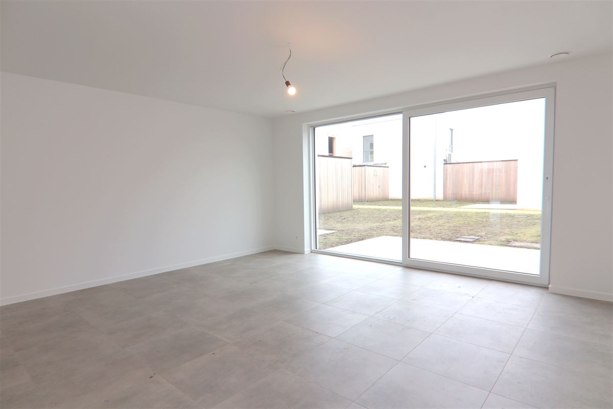 BEN WONING MET 4 SLKS + TUIN IN EEN GROENE OMGEVING