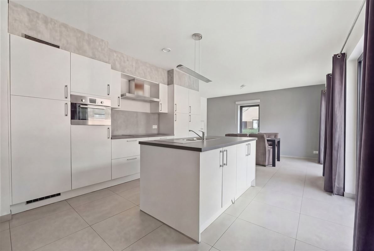HUURWONING MET 3 SLPKS + PARKING NABIJ HET CENTRUM