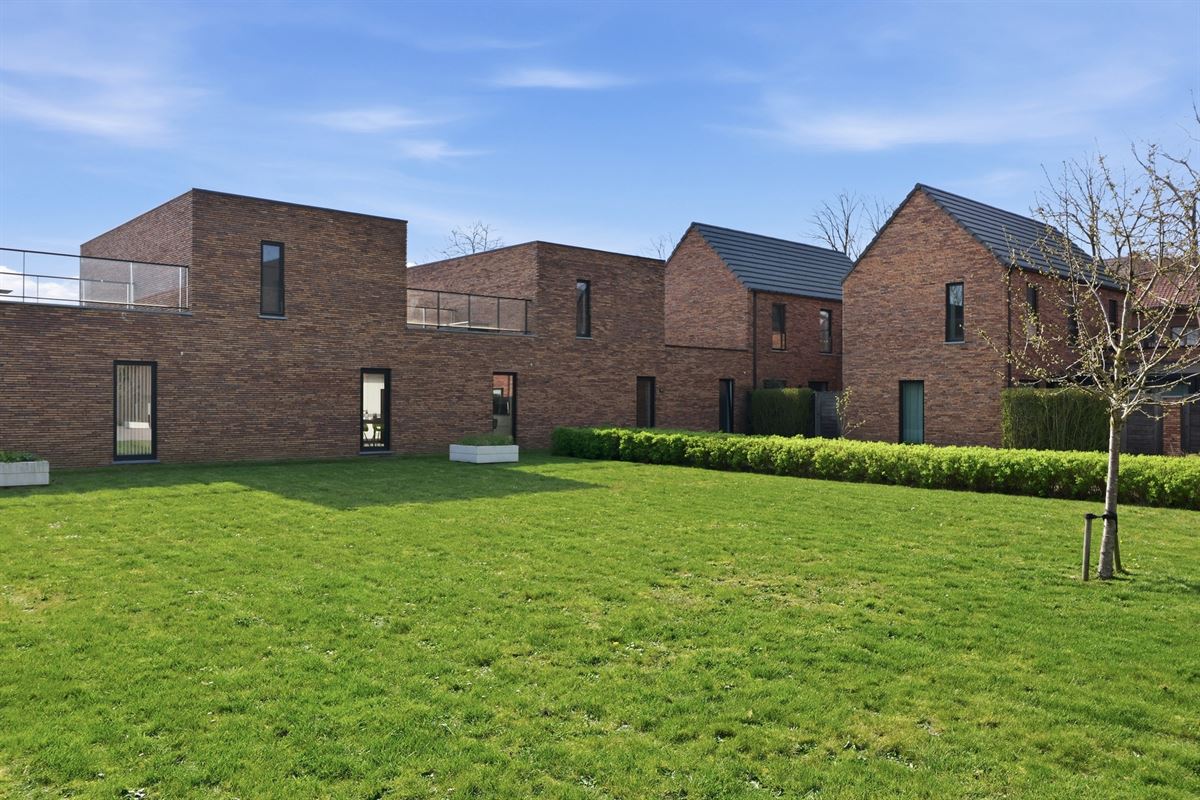HUURWONING MET 3 SLPKS + PARKING NABIJ HET CENTRUM