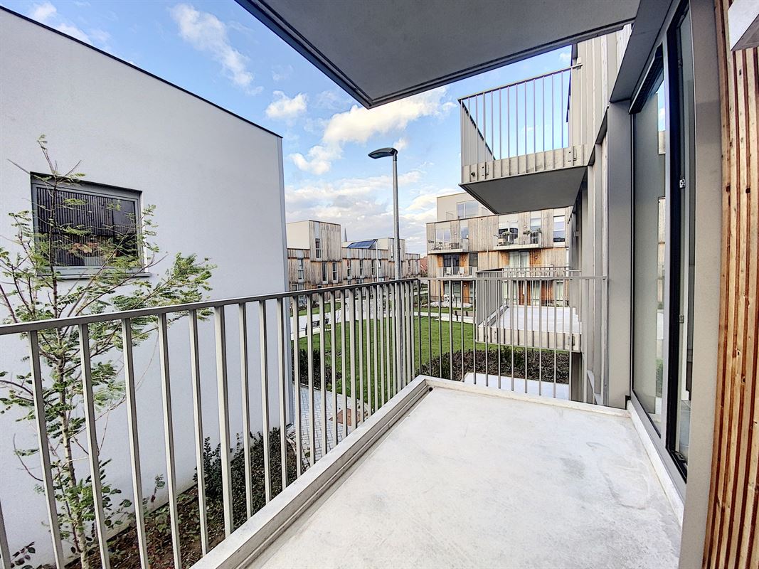 HEDENDAAGS APP MET 3 SLKS, TERRAS & AUTOSTAANPLAATS