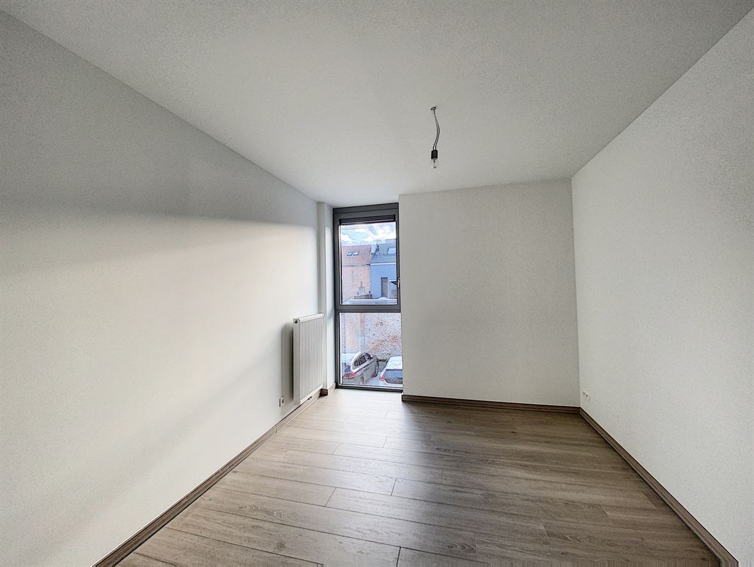 HEDENDAAGS APP MET 3 SLKS, TERRAS & AUTOSTAANPLAATS