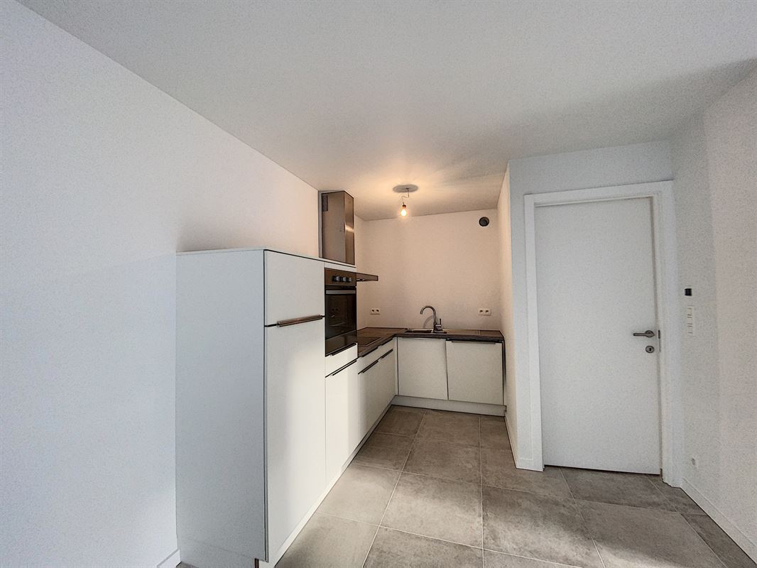 HEDENDAAGS APP MET 3 SLKS, TERRAS & AUTOSTAANPLAATS