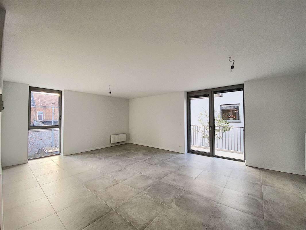 HEDENDAAGS APP MET 3 SLKS, TERRAS & AUTOSTAANPLAATS