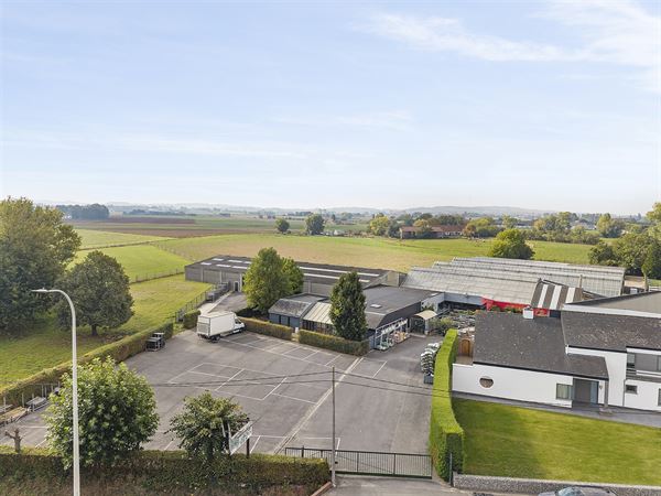 Handelspand met woonst