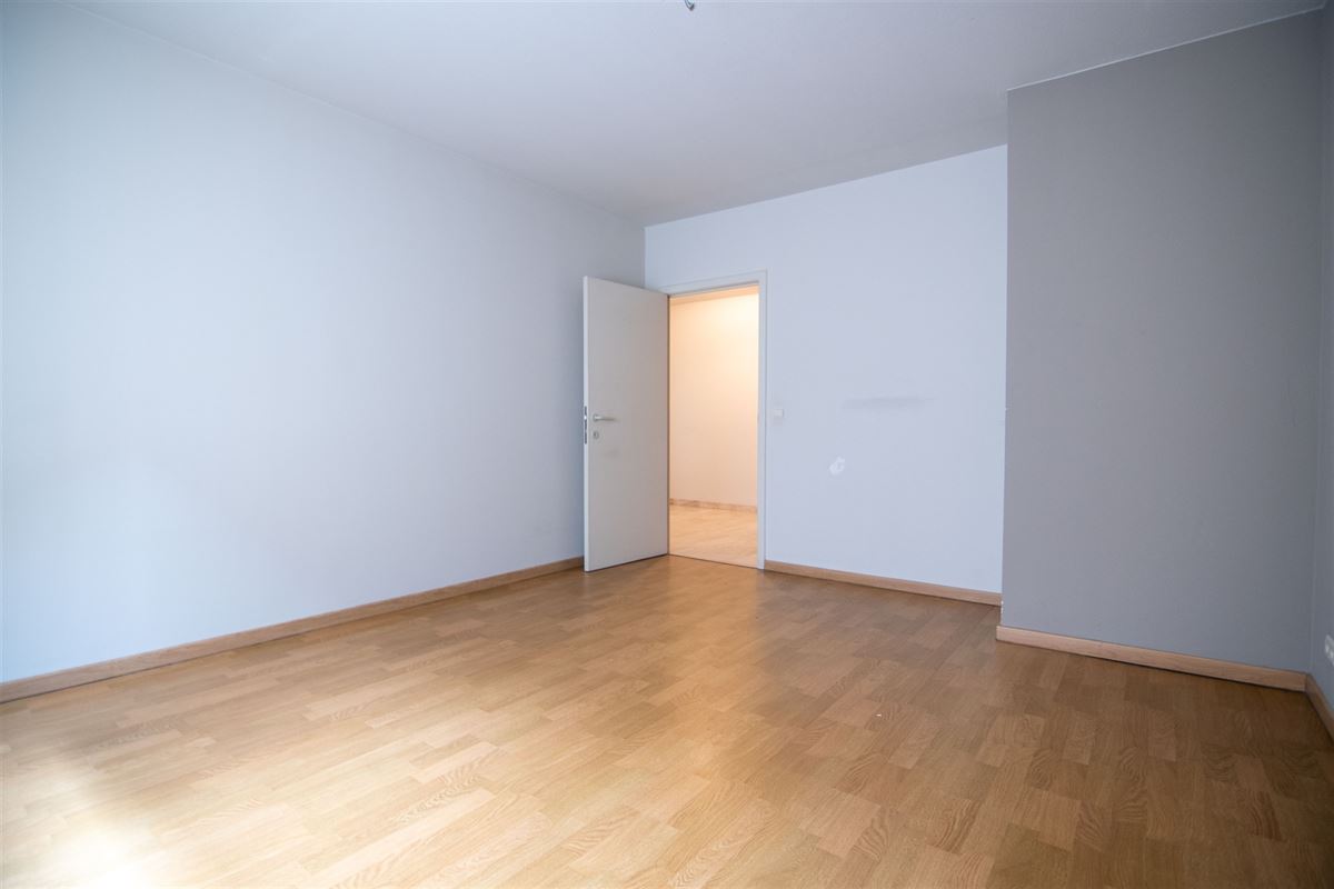 Ruim en degelijk appartement (124m2), in het stadscentrum