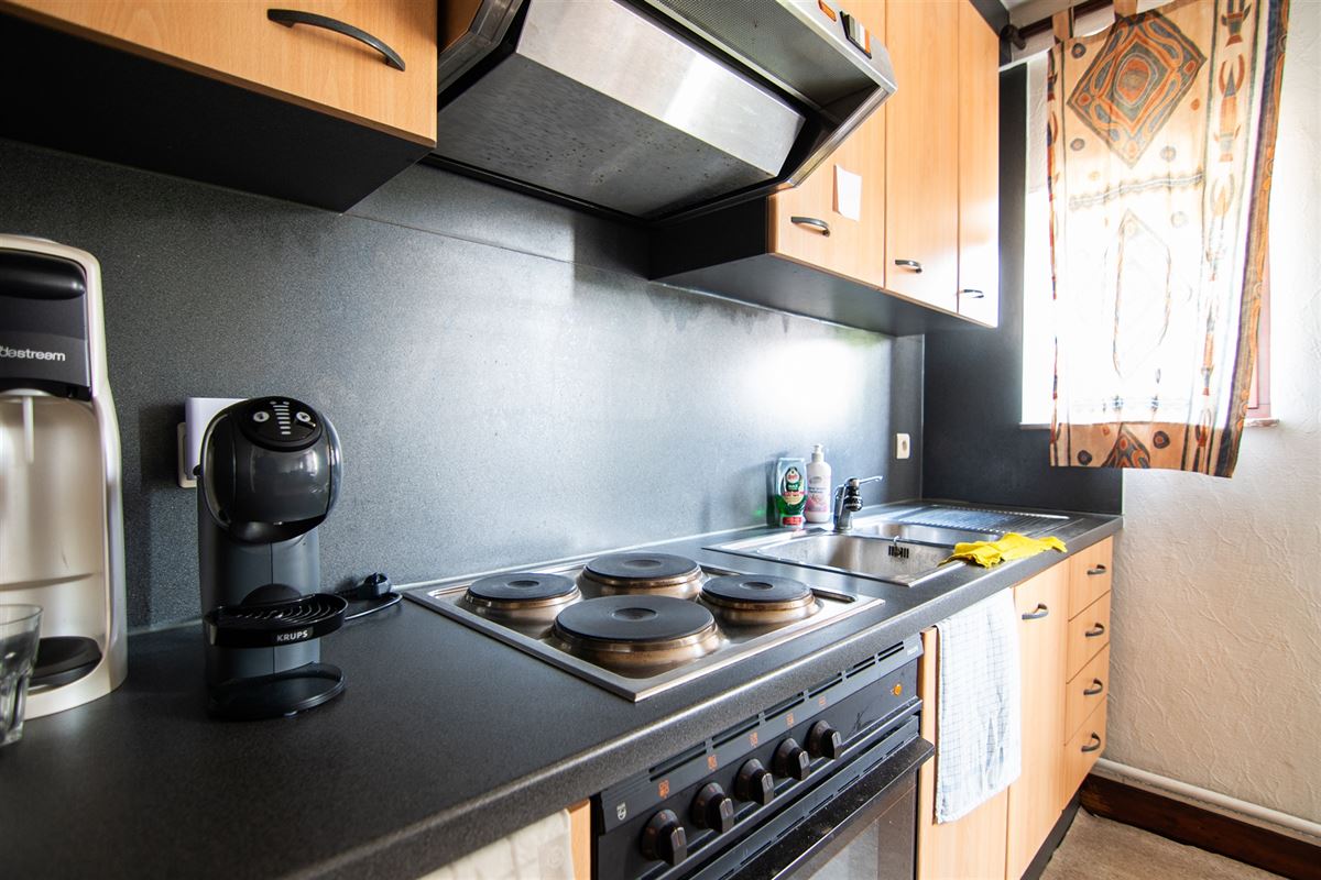 Handelsruimte met appartement op de Kempische Steenweg!