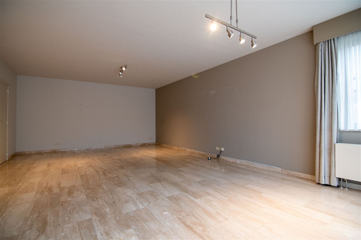 Ruim en degelijk appartement (124m2), in het stadscentrum
