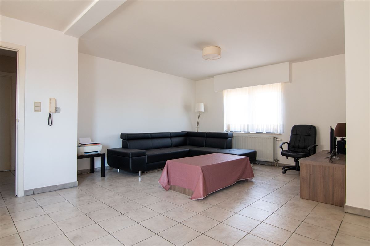 Verhuurd appartement met 2 slaapkamers en garage in Kuringen