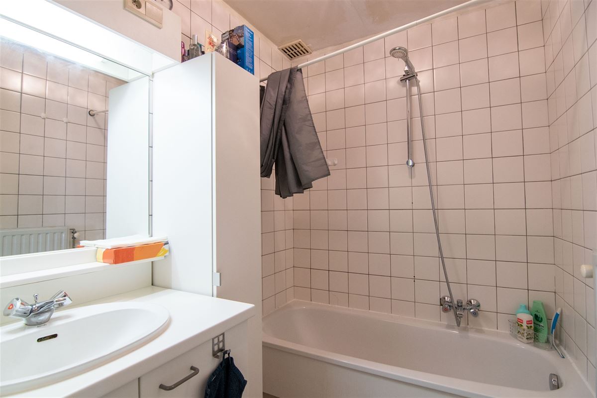 Verhuurd appartement met 2 slaapkamers en garage in Kuringen