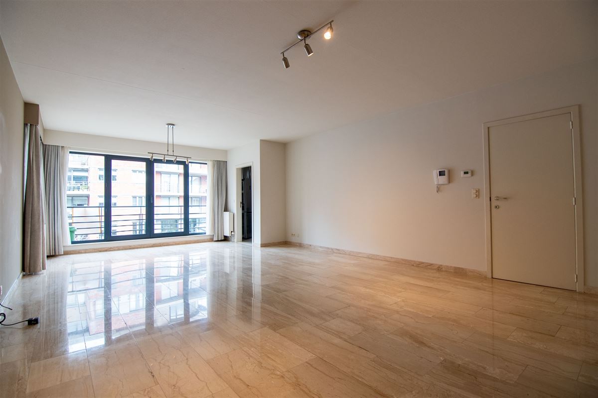 Ruim en degelijk appartement (124m2), in het stadscentrum