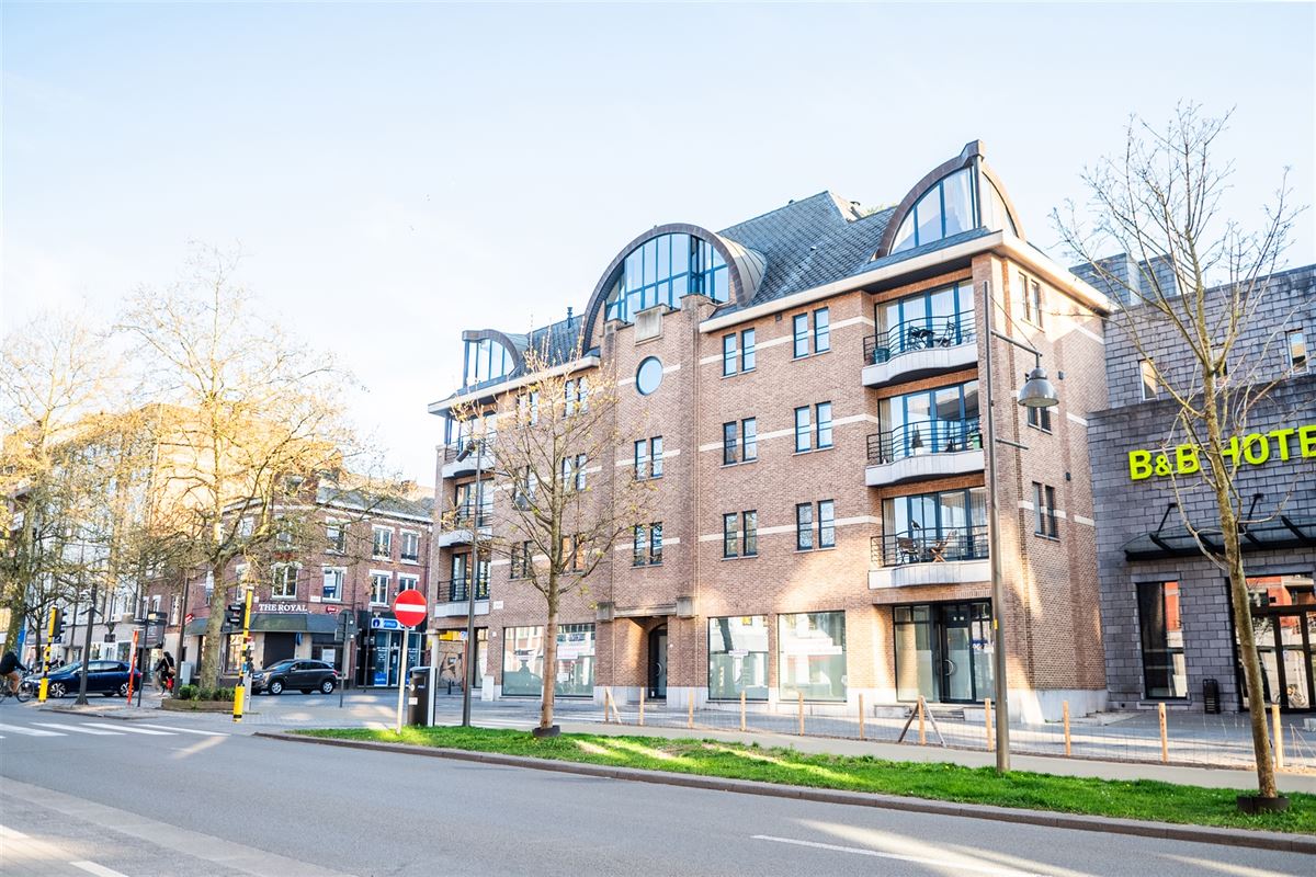 Ruim en degelijk appartement (124m2), in het stadscentrum