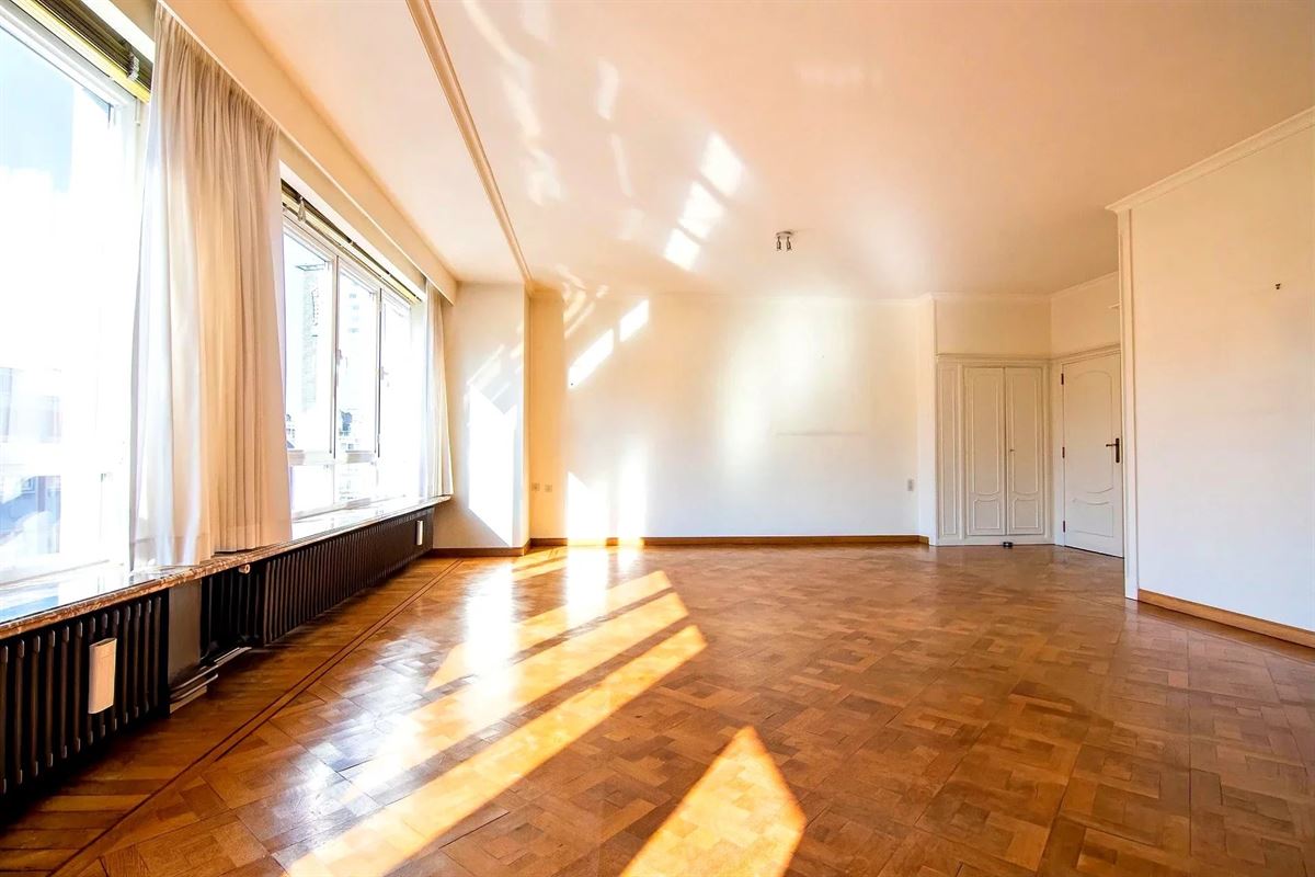 Klassevol appartement (176 m2), op de mooie Gerlachestraat.