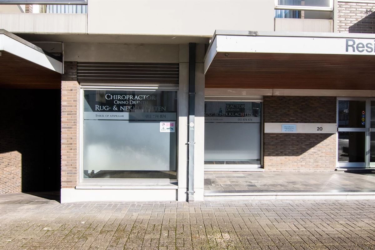 PRAKTIJK-/KANTOORRUIMTE TEGENOVER HET ZIEKENHUIS!