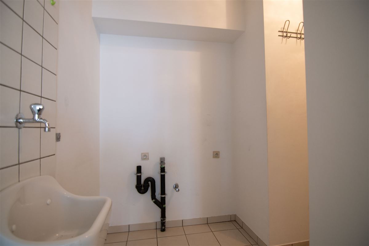 Ruim appartement met twee zeer ruime slaapkamers en terras!
