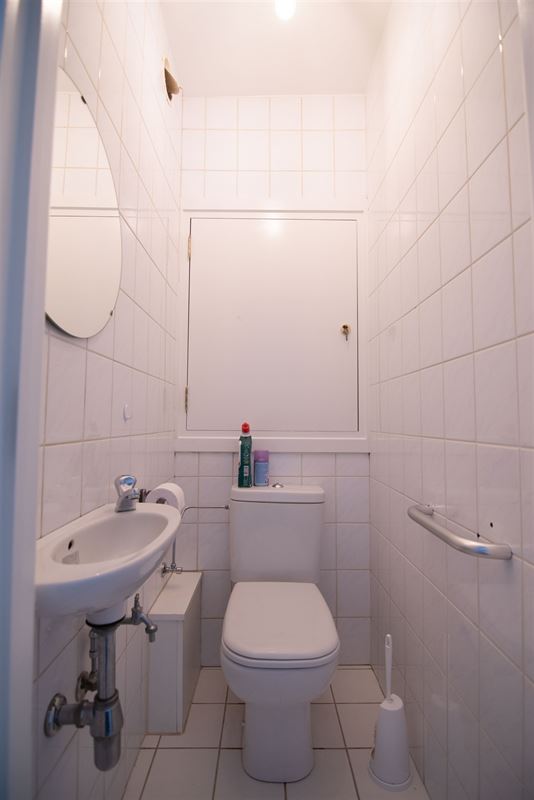 Ruim appartement met twee zeer ruime slaapkamers en terras!