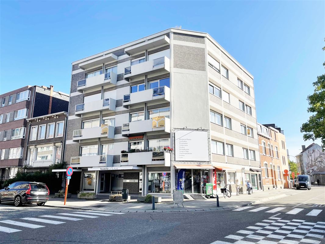 Bijzonder ruim appartement met maar liefst 158 m2 en 3 slpk.