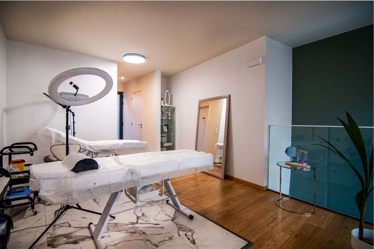 Duplex-handelsruimte op toplocatie!