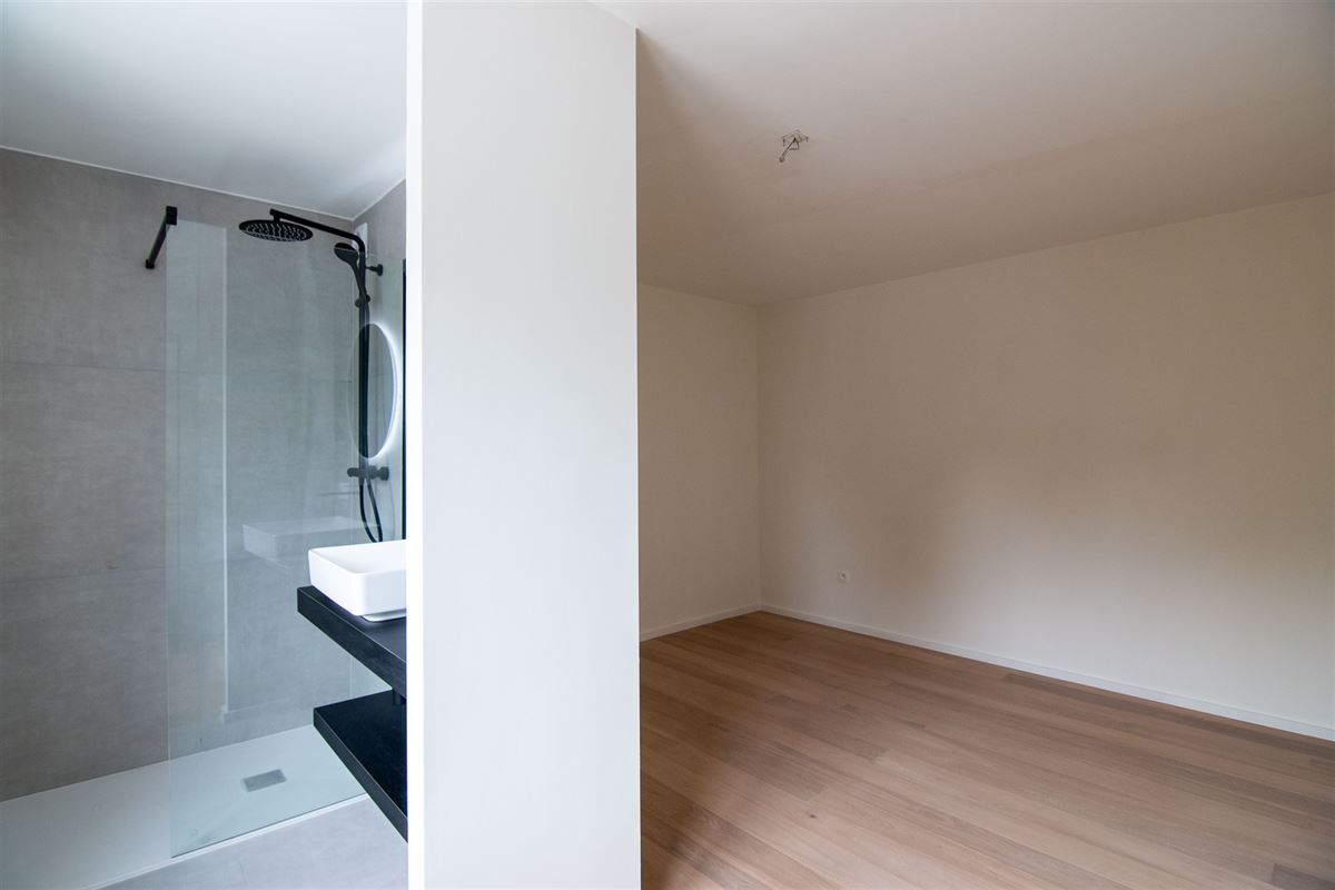 Stijlvol gerenoveerde villa met zuid-gerichte tuin