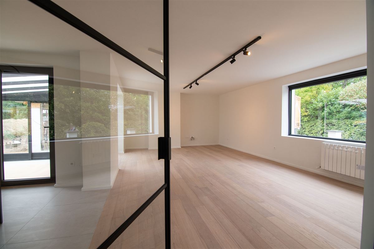 Stijlvol gerenoveerde villa met zuid-gerichte tuin