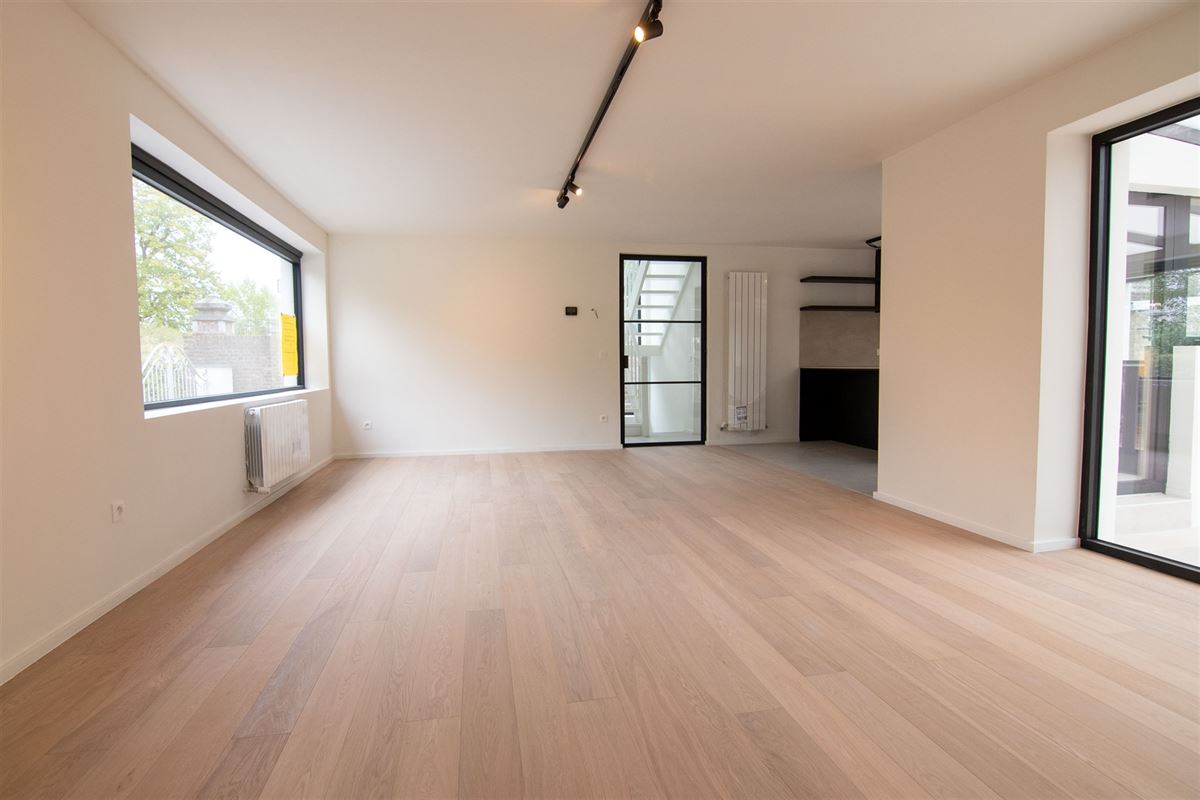 Stijlvol gerenoveerde villa met zuid-gerichte tuin