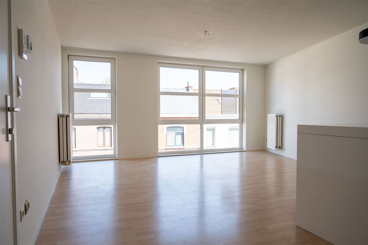 Appartement met één slaapkamer, vlakbij Dusartplein.