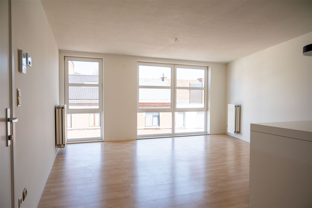 Appartement met één slaapkamer, vlakbij Dusartplein.