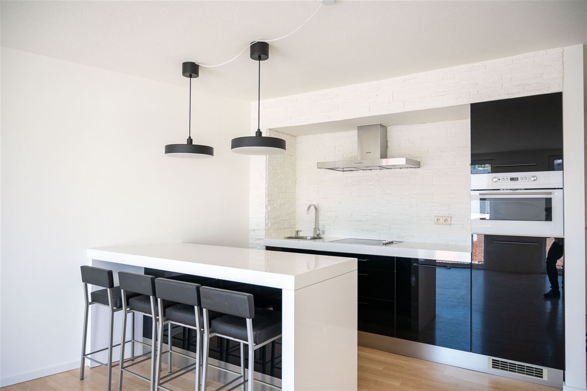 Appartement met één slaapkamer, vlakbij Dusartplein.