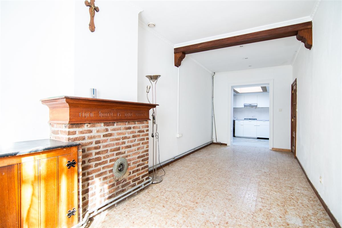 Rijwoning met twee slaapkamers, in centrum Sint-Truiden.