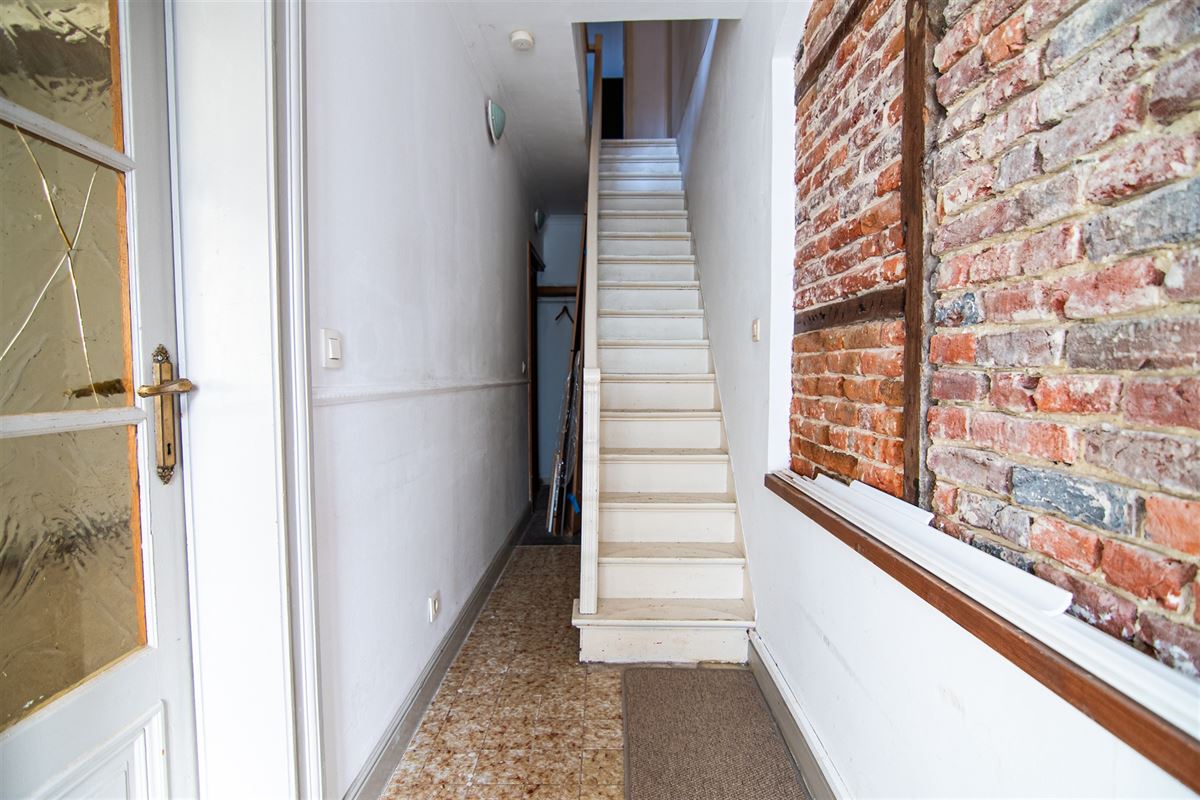 Rijwoning met twee slaapkamers, in centrum Sint-Truiden.