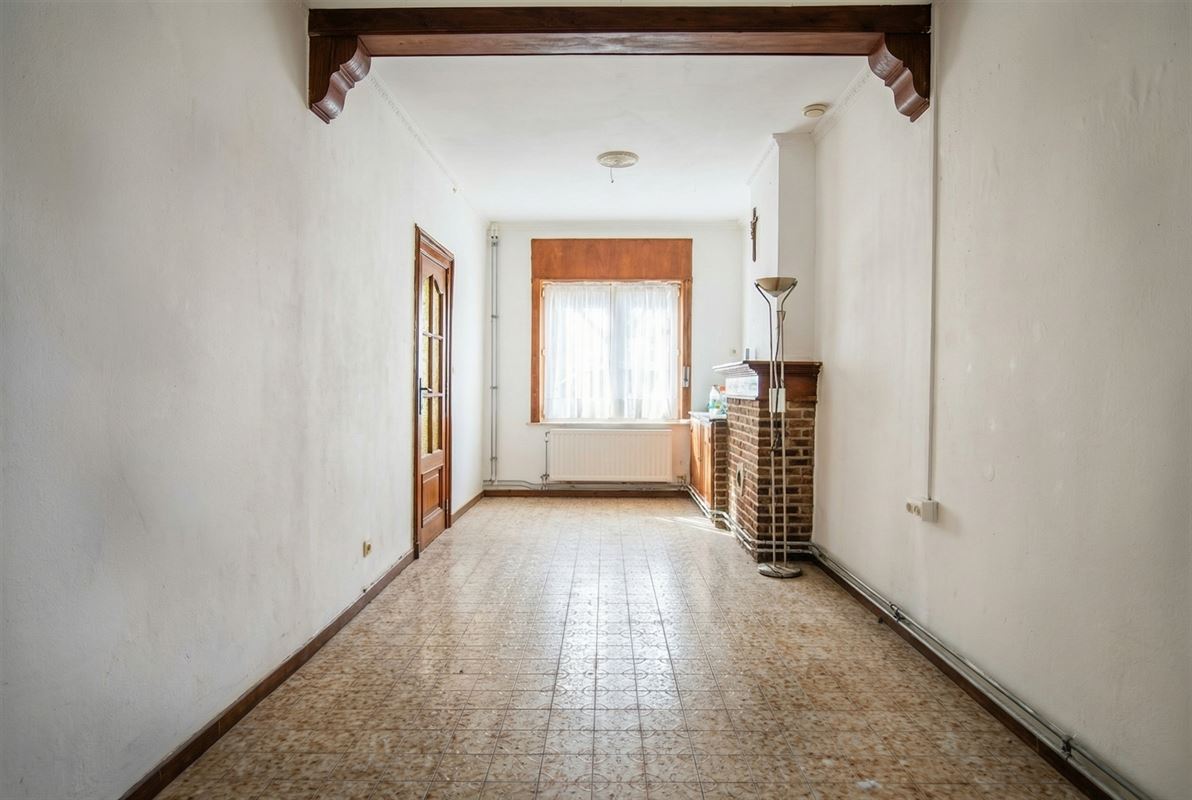 Rijwoning met twee slaapkamers, in centrum Sint-Truiden.