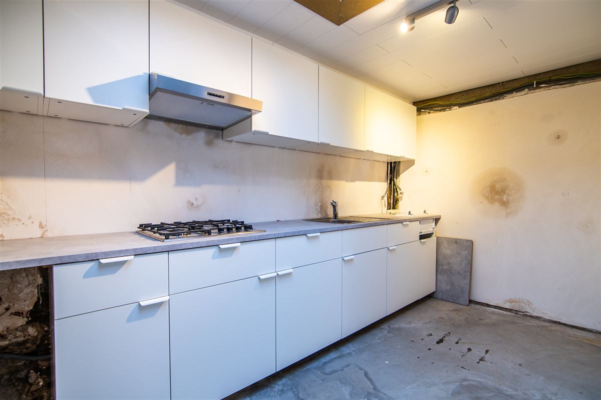 Rijwoning met twee slaapkamers, in centrum Sint-Truiden.