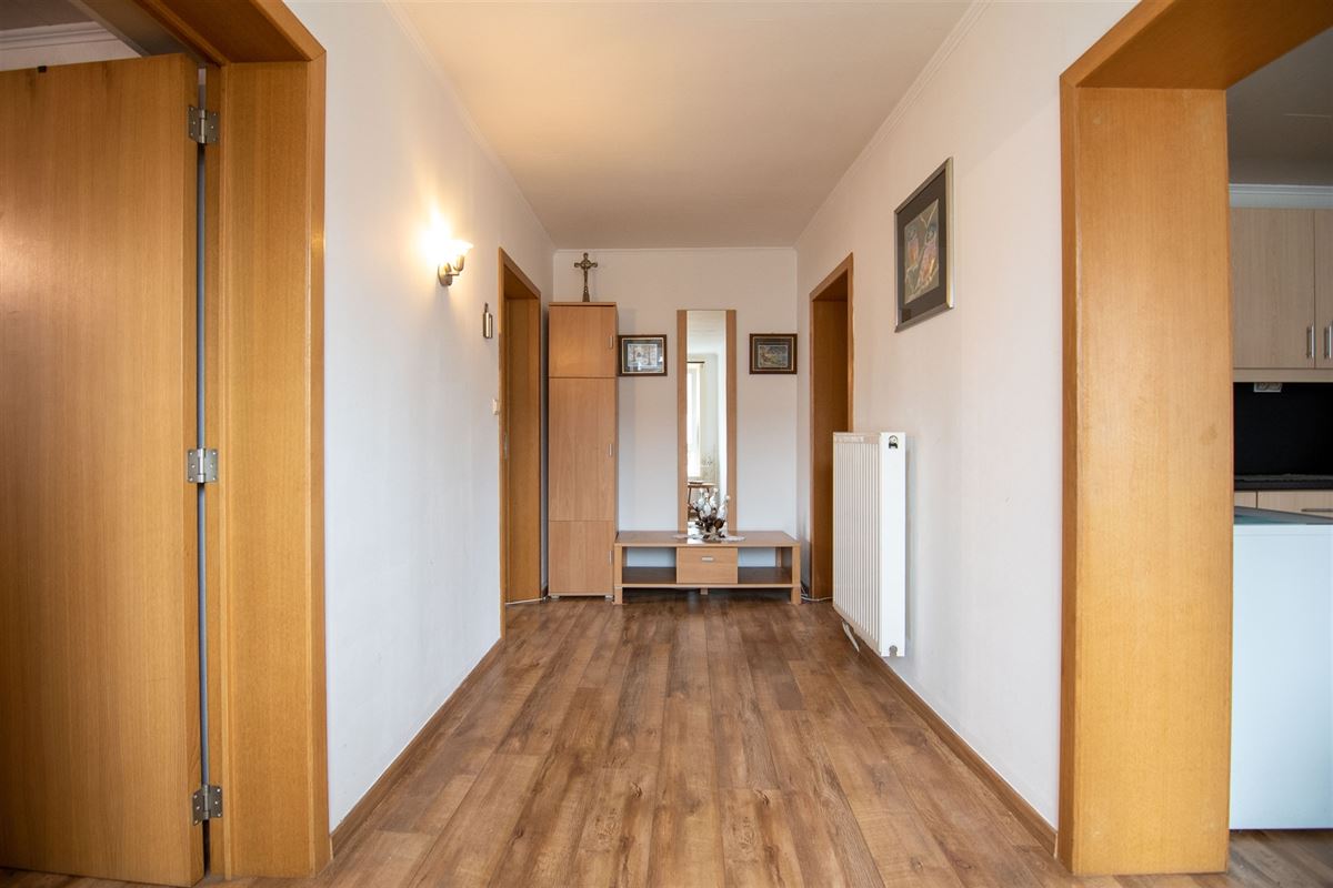 Handelsruimte met appartement in het centrum van Borgloon!