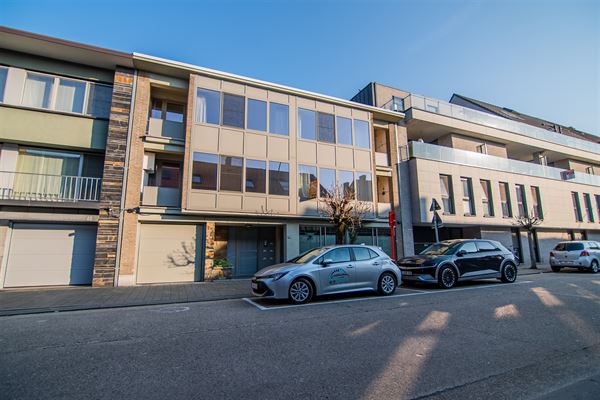 Rustig gelegen appartement met garage op wandelafstand van het centrum.