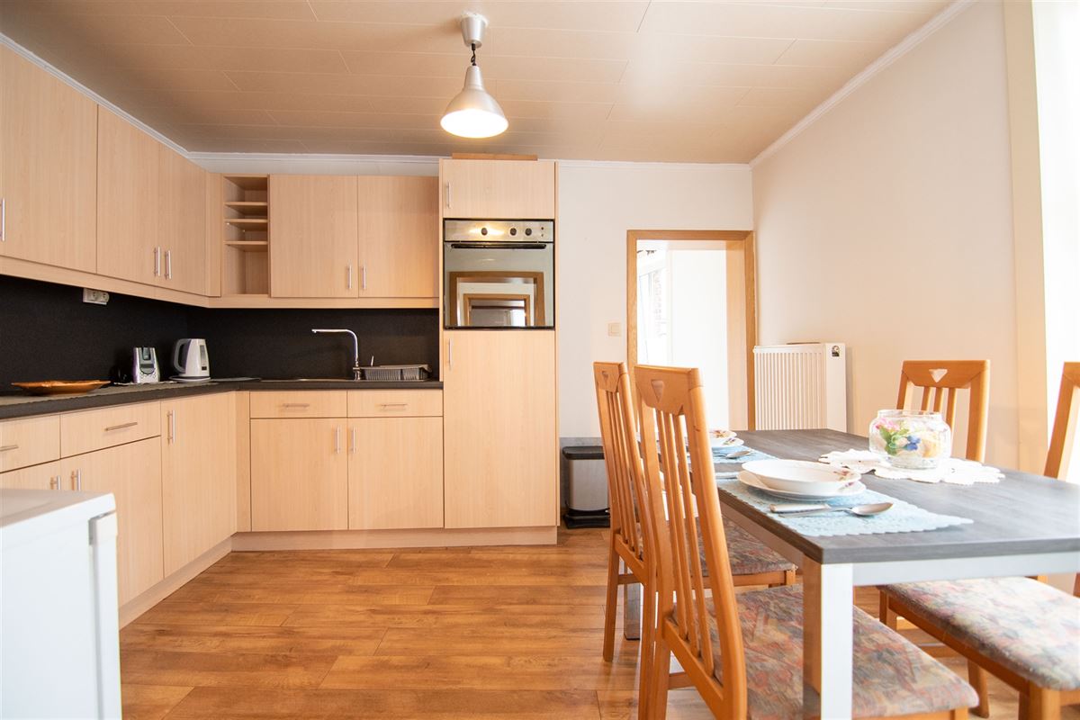 Handelsruimte met appartement in het centrum van Borgloon!
