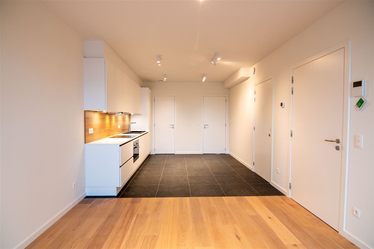 Energiezuinig appartement met zonnepanelen, twee terrassen, twee slaapkamers en een autostandplaats!