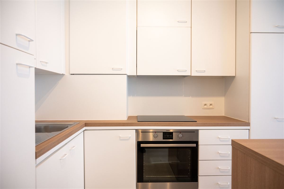 Volledig gerenoveerd appartement met twee slaapkamers in Kuringen.