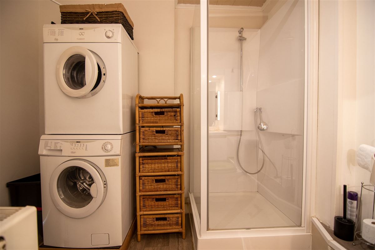 Handelsruimte met appartement in het centrum van Borgloon!