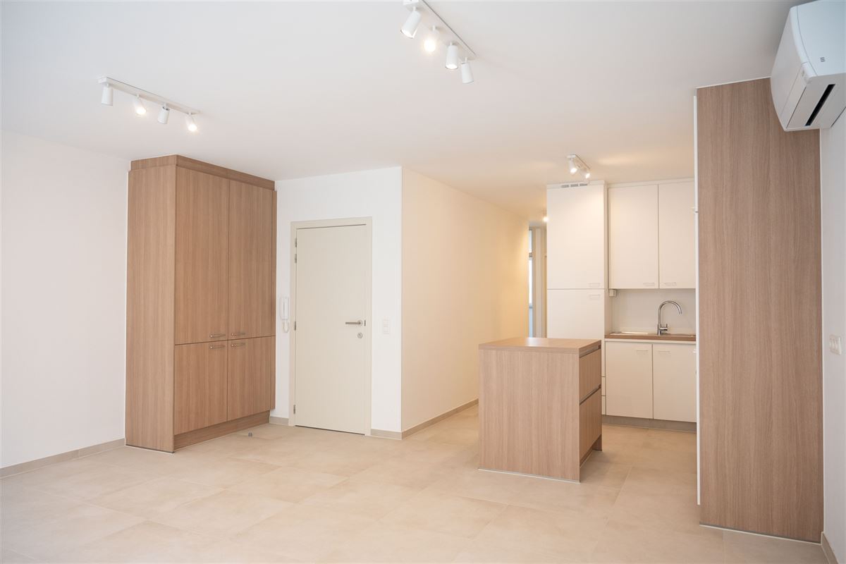Volledig gerenoveerd appartement met twee slaapkamers in Kuringen.