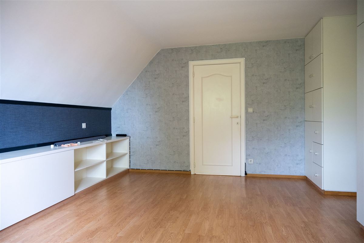 Vrijstaande woning op toplocatie, met prachtige tuin, dubbele garage en drie slaapkamers!