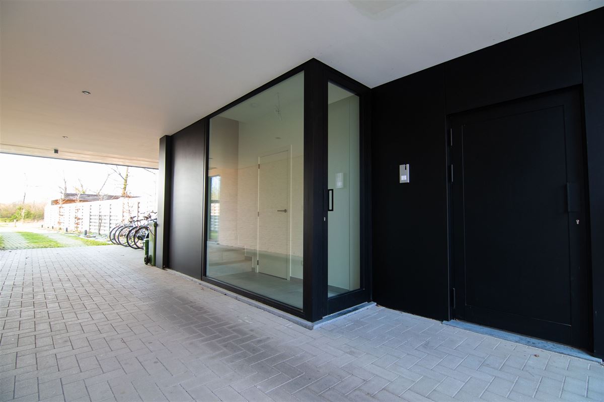 Ruime woning met drie slaapkamers in het centrum van Heers.