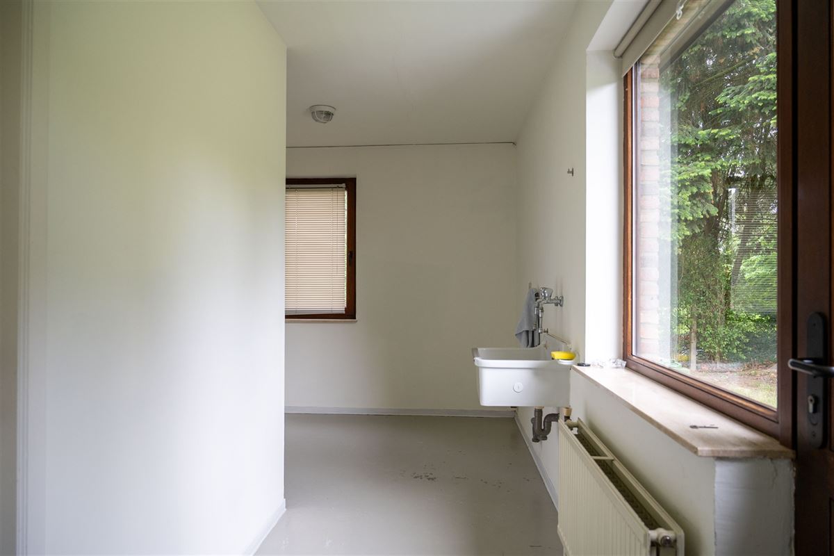 Vrijstaande woning op toplocatie, met prachtige tuin, dubbele garage en drie slaapkamers!