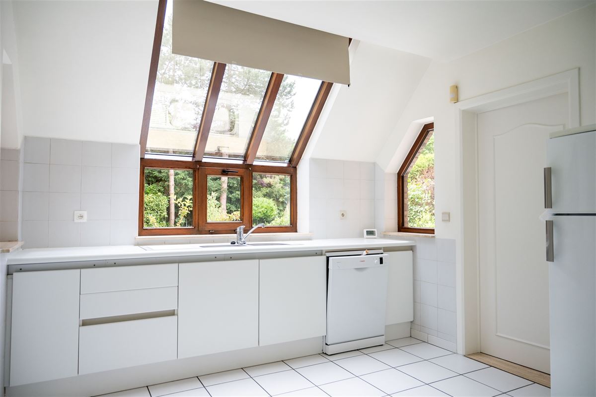 Vrijstaande woning op toplocatie, met prachtige tuin, dubbele garage en drie slaapkamers!