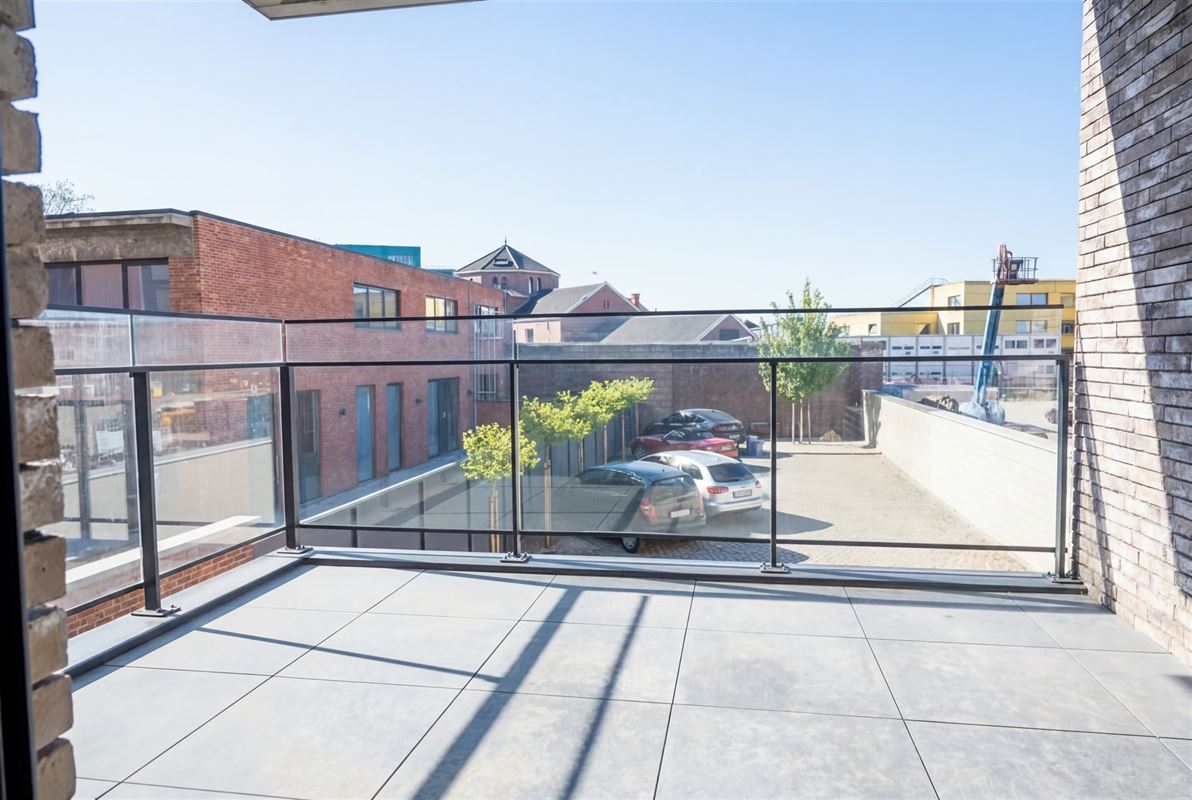 Energiezuinig appartement met zonnepanelen, twee terrassen, twee slaapkamers en een autostandplaats!