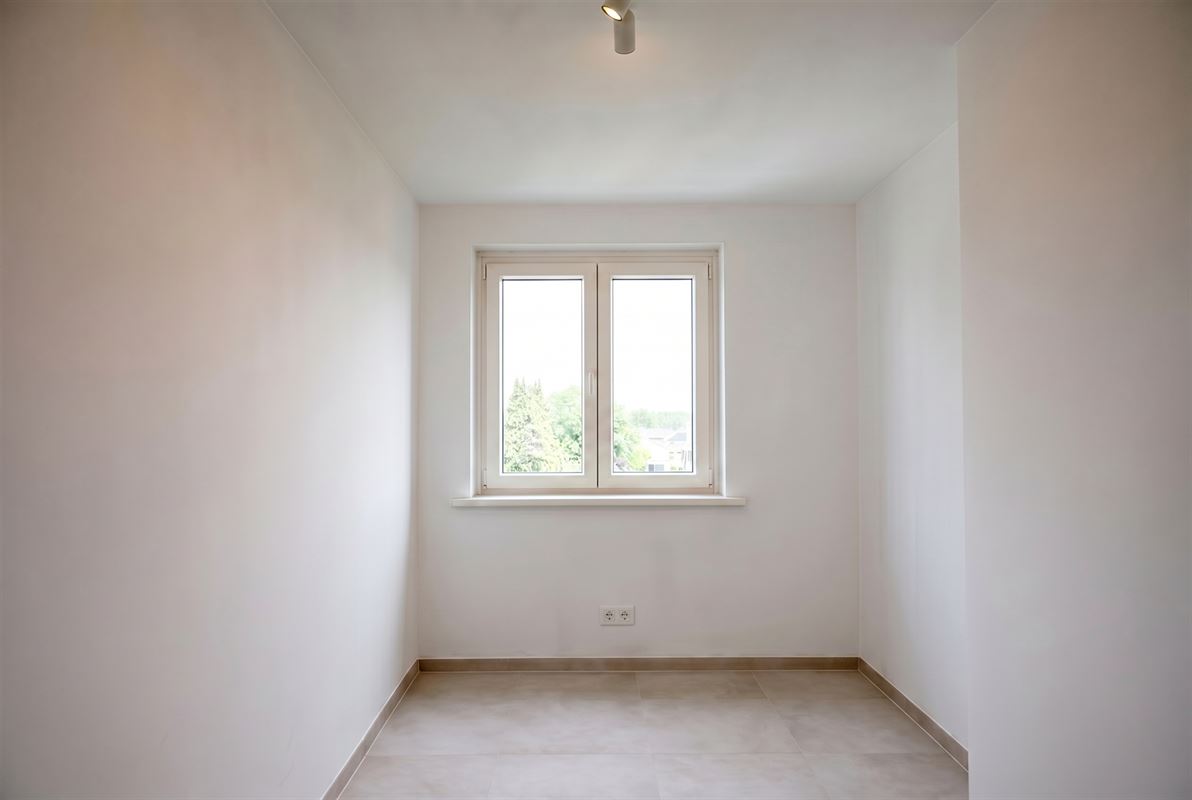 Volledig gerenoveerd appartement met twee slaapkamers.