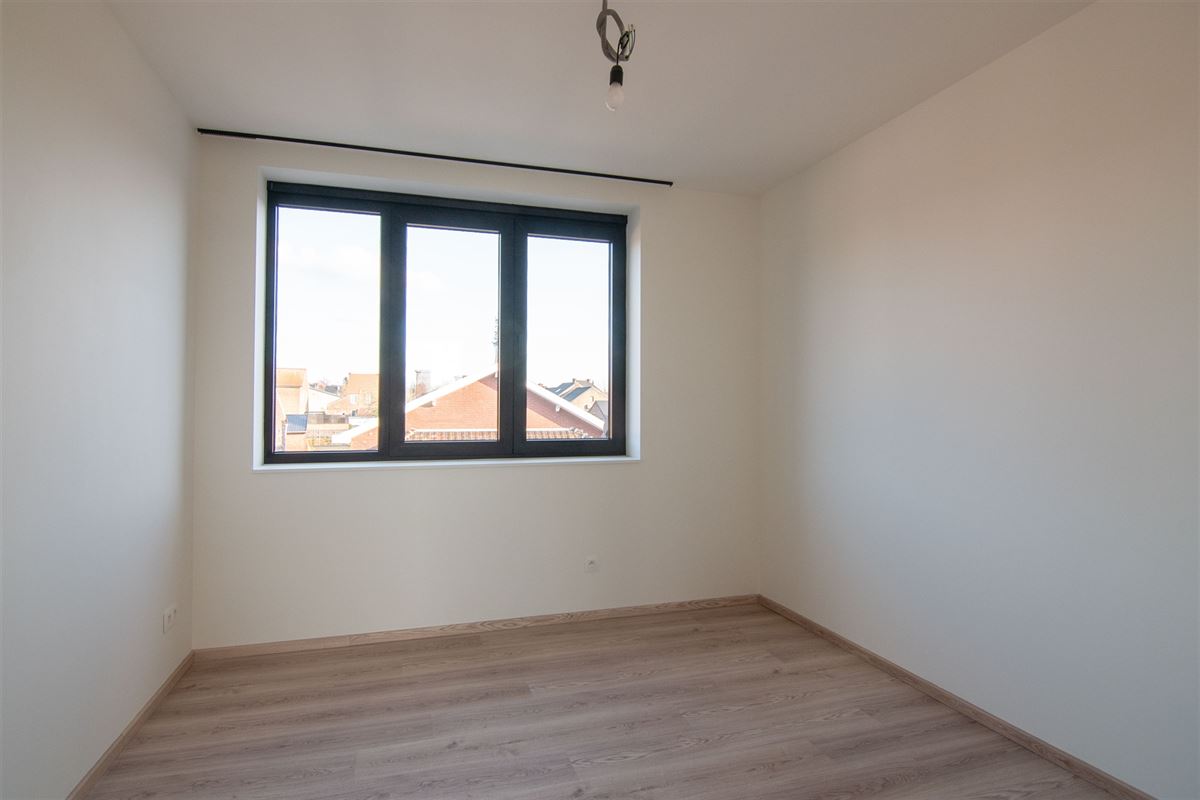 Ruime woning met drie slaapkamers in het centrum van Heers.
