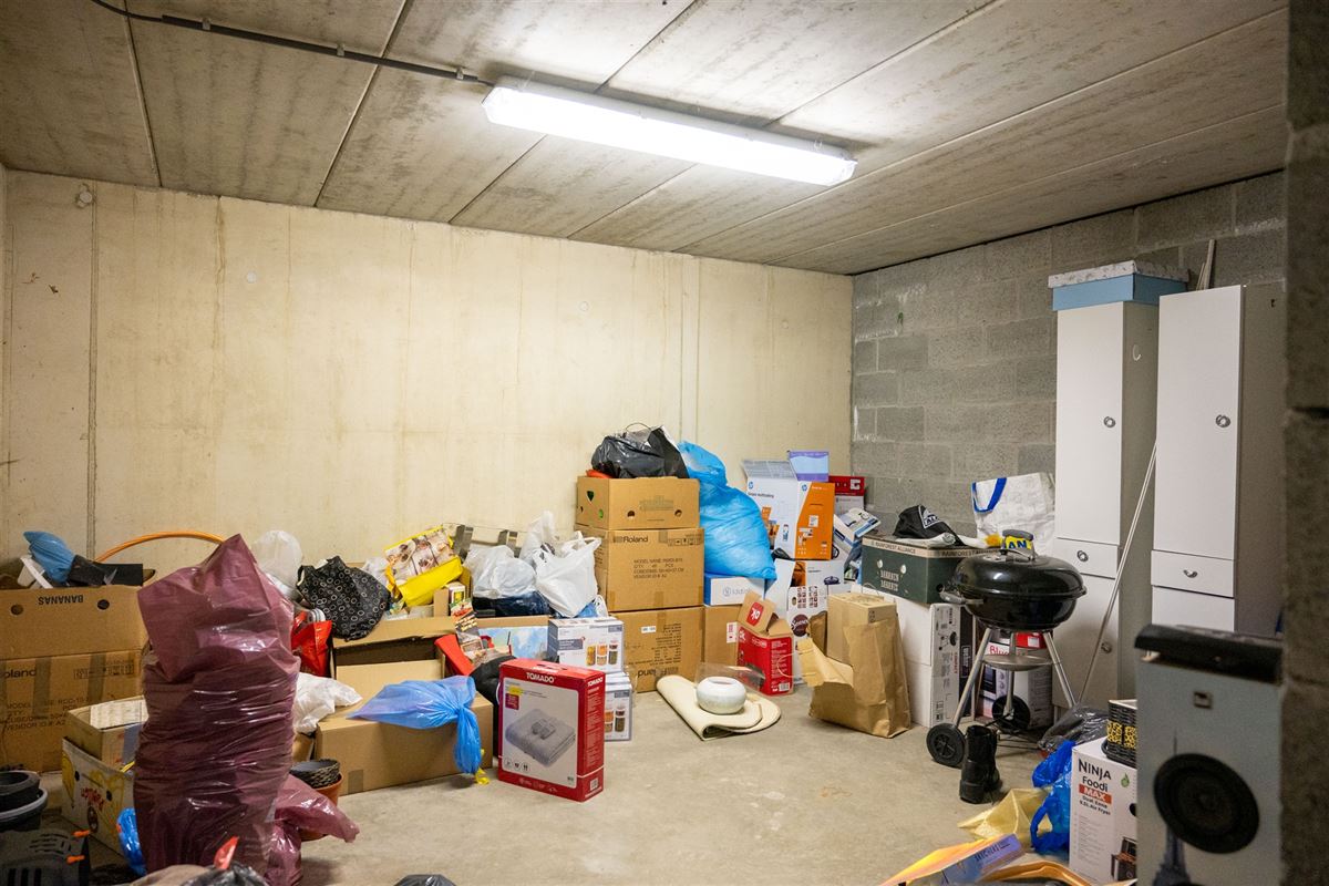Ruim duplex-appartement met twee slaapkamers en garage!