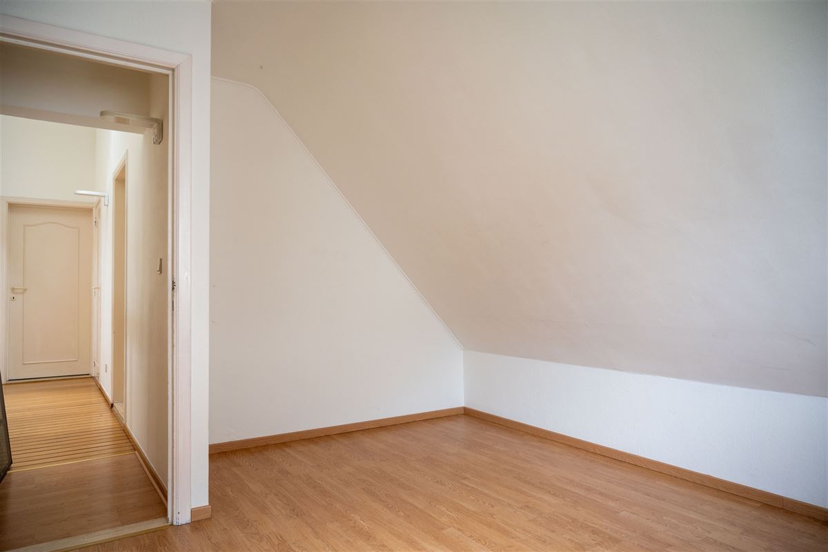 Vrijstaande woning op toplocatie, met prachtige tuin, dubbele garage en drie slaapkamers!