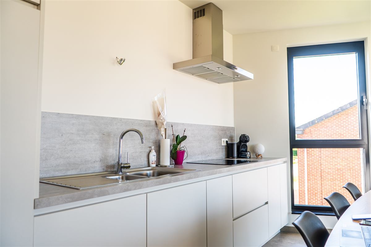 Lichtrijk appartement met één slaapkamer!